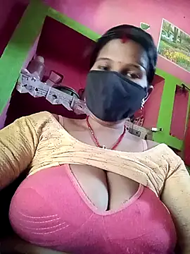 Snapshot of Sundar_kanyaa chatting on 12.14.25 Sundar kanyaa online show from 12.14.25