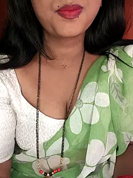 Snapshot of Rachu_love chatting on 12.18.25 Rachu love online show from 12.18.25