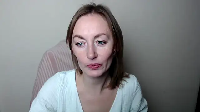 LiaSeass  online show from 02.15.26