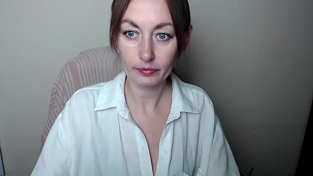 LiaSeass  online show from 02.24.26