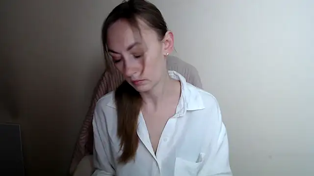 LiaSeass  online show from 06.17.26