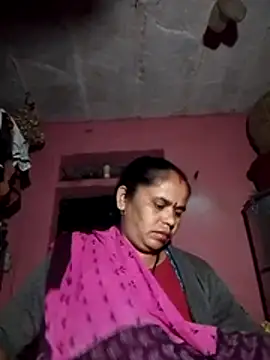 Snapshot of Cut_itri383 chatting on 12.13.25 Cut itri383 online show from 12.13.25