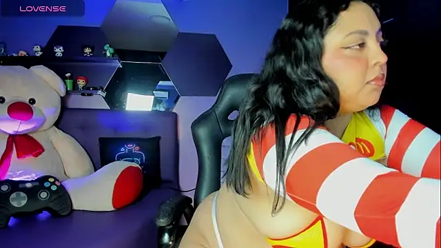 Snapshot of EVANGELIINE_21 chatting on 05.16.26 EVANGELIINE 21 online show from 05.16.26