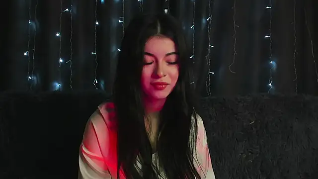 Snapshot of LisaColee chatting on 06.18.26 LisaColee online show from 06.18.26