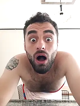 Snapshot of Ogulcan834 chatting on 10.28.25 Ogulcan834 online show from 10.28.25