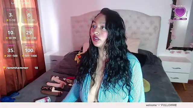 Snapshot of helenvalk chatting on 12.18.25 helenvalk online show from 12.18.25