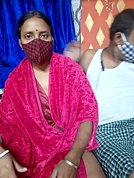 Snapshot of Mr-Mrs-couple chatting on 12.16.25 Mr-Mrs-couple online show from 12.16.25