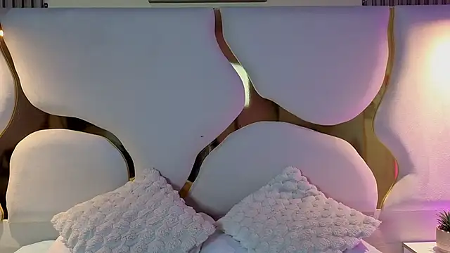 lunajones   online show from 12.15.25