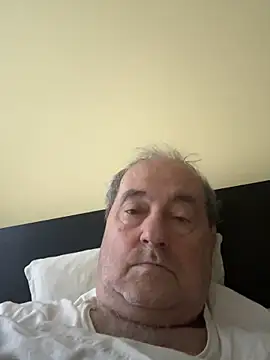 Snapshot of csikar chatting on 06.16.26 csikar online show from 06.16.26