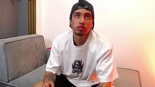 ChrisLyonss online show from 12.15.25