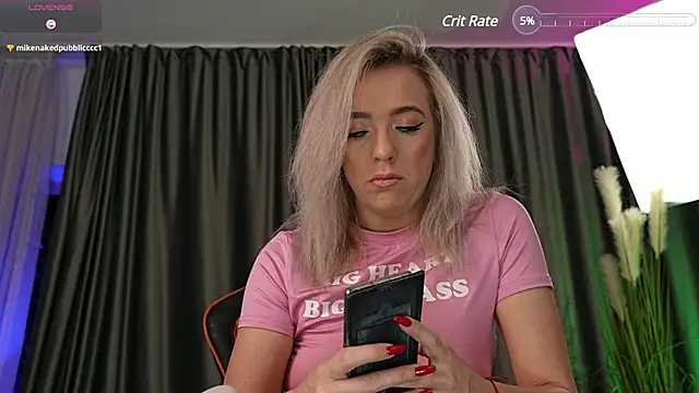 Snapshot of creampussyy chatting on 03.11.25 creampussyy online show from 03.11.25