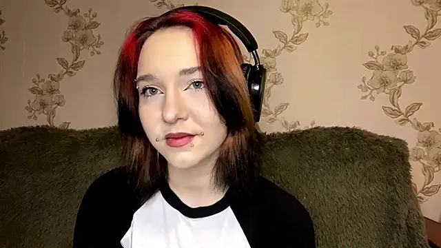 EmilyVeiro online show from 03.04.26