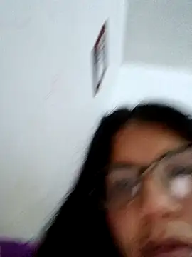 Snapshot of pig_piggy chatting on 12.14.25 pig piggy online show from 12.14.25