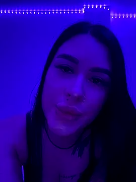 Snapshot of CatXWoman chatting on 12.15.25 CatXWoman online show from 12.15.25