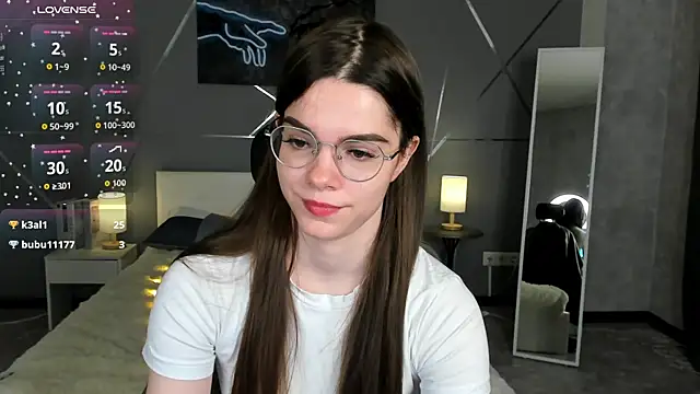 miss  evelyne online show from 12.22.25