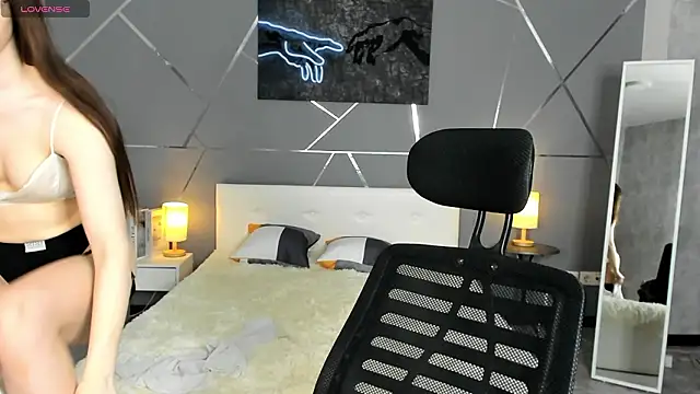 miss  evelyne online show from 01.15.26