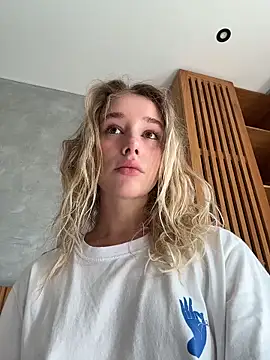 Snapshot of sssativa_more chatting on 01.17.26 sssativa more online show from 01.17.26