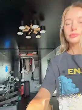 Snapshot of sssativa_more chatting on 03.23.26 sssativa more online show from 03.23.26