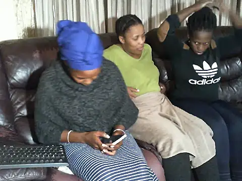 Caramel-goddess18 online show from 03.15.26