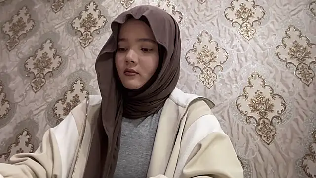 Snapshot of Katepleaurxo chatting on 12.14.25 Katepleaurxo online show from 12.14.25