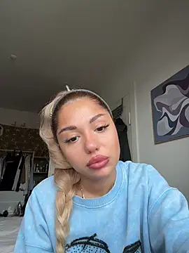 SilkyMira online show from 12.15.25