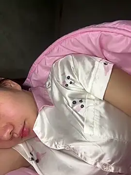 leo-kitty online show from 12.19.25