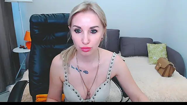 Hanna--Sweet online show from 05.10.26