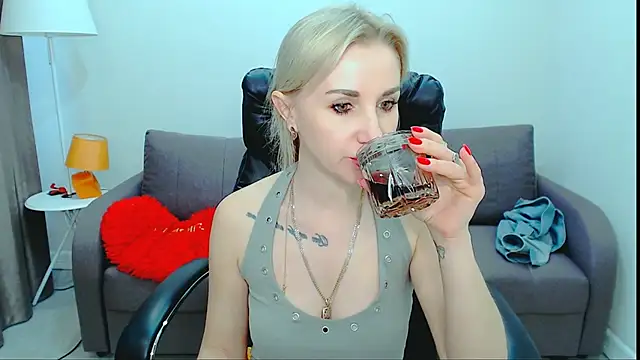 Hanna--Sweet online show from 05.15.26