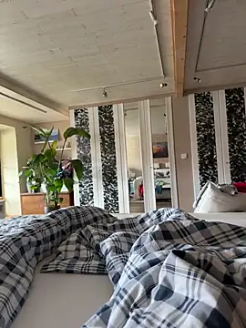 Manu1983el01 online show from 04.20.26