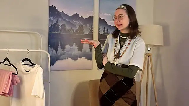 Snapshot of MartyHudon chatting on 12.15.25 MartyHudon online show from 12.15.25