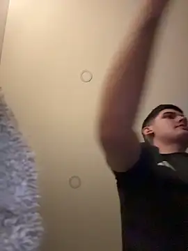 Snapshot of Valentino_ceratti chatting on 12.16.25 Valentino ceratti online show from 12.16.25