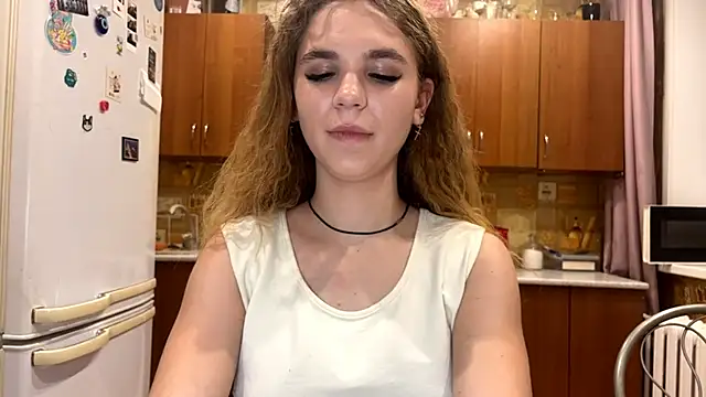 Snapshot of DiedraGlackin chatting on 12.18.25 DiedraGlackin online show from 12.18.25