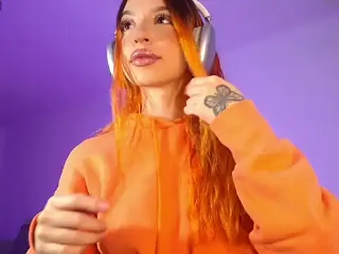 Snapshot of alina_lee chatting on 01.10.26 alina lee online show from 01.10.26