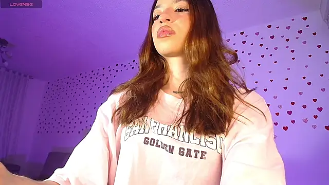 Snapshot of alina_lee chatting on 02.25.26 alina lee online show from 02.25.26