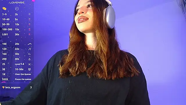 Snapshot of alina_lee chatting on 03.24.26 alina lee online show from 03.24.26