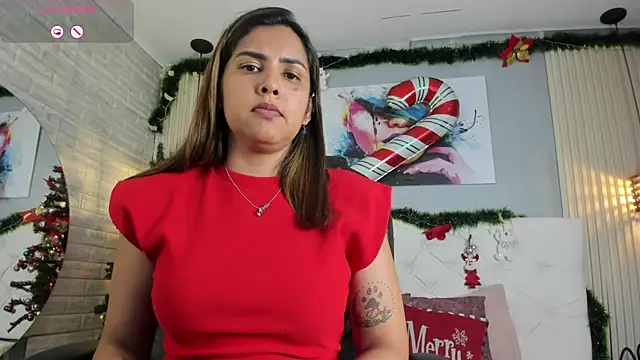 Snapshot of scarletbaker__ chatting on 01.05.26 scarletbaker online show from 01.05.26