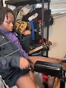 YourLittleBoyfriend online show from 03.11.26