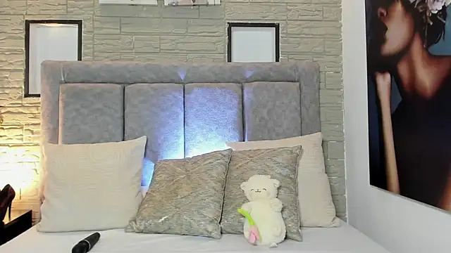 LanaRouse online show from 03.04.26