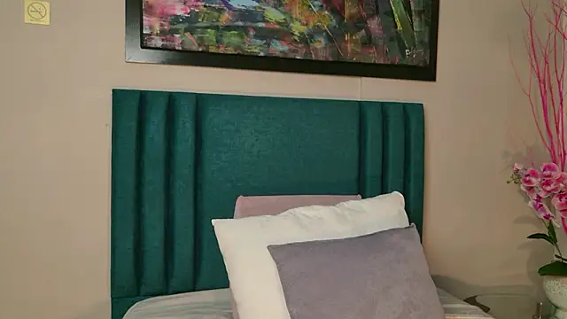 PaulinaSaint online show from 03.05.26