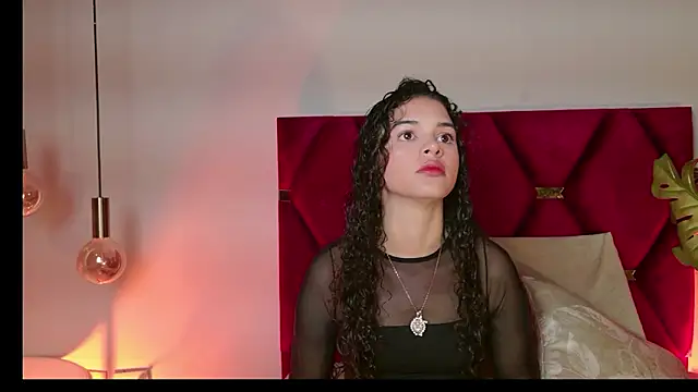 PaulinaSaint online show from 03.07.26