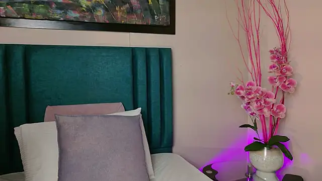 PaulinaSaint online show from 03.13.26