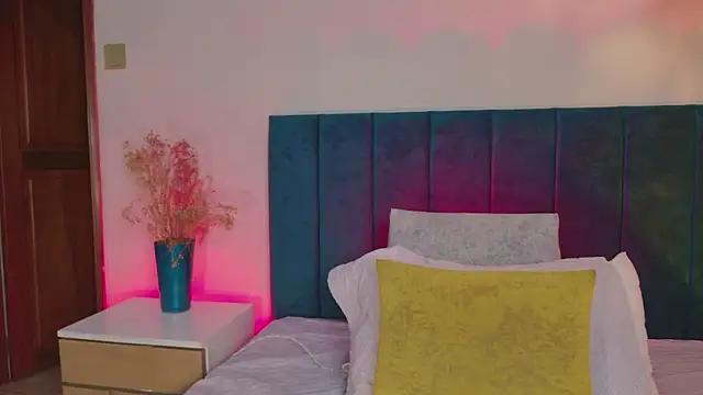 PaulinaSaint online show from 03.17.26