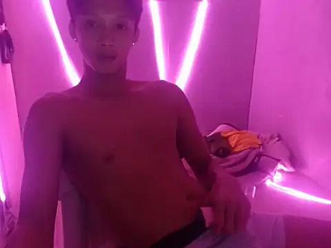 Snapshot of Massive_hunk chatting on 03.08.26 Massive hunk online show from 03.08.26