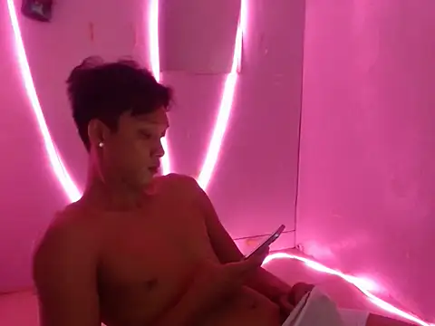 Snapshot of Massive_hunk chatting on 03.12.26 Massive hunk online show from 03.12.26