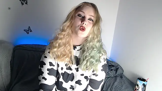 RebeFucksonn online show from 04.26.26