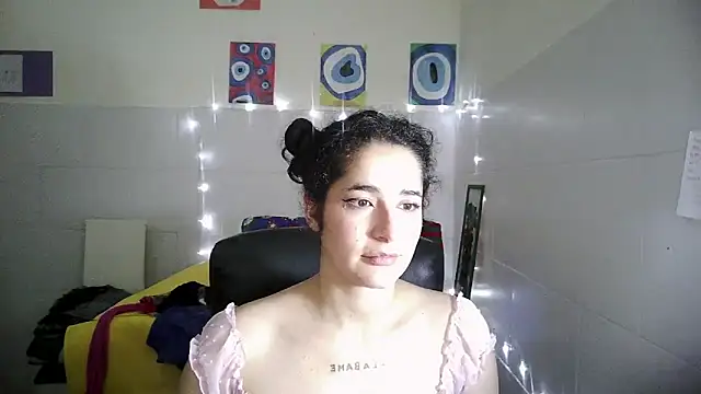 caramel-hotty online show from 12.15.25