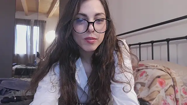YourSlutQueen online show from 02.12.26