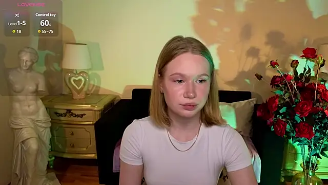 Snapshot of RebeccaLewis chatting on 12.15.25 RebeccaLewis online show from 12.15.25