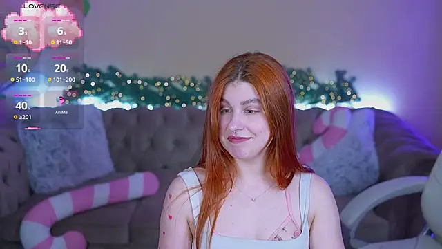 Snapshot of GingerPinky chatting on 12.13.25 GingerPinky online show from 12.13.25