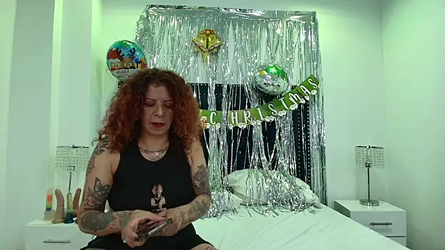 Snapshot of Axi_tatto chatting on 12.18.25 Axi tatto online show from 12.18.25